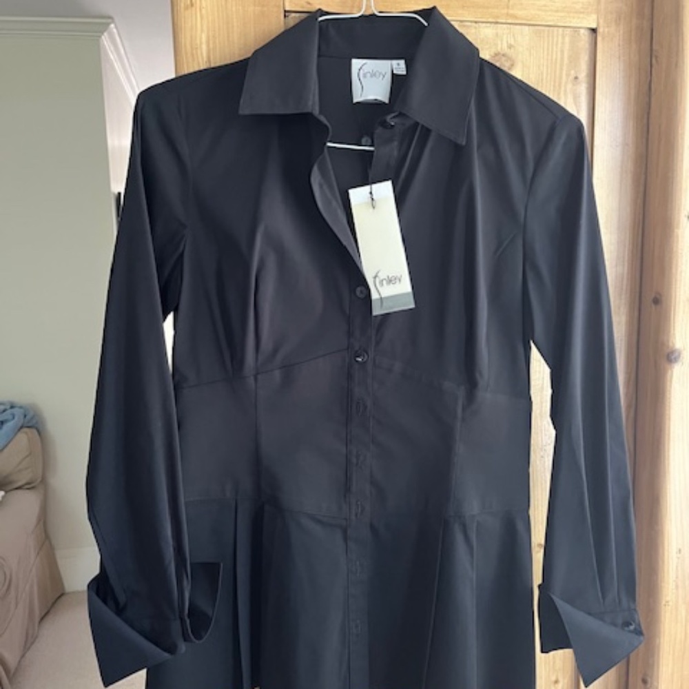 NWT Women's Black Finley Dress Shirt, Small